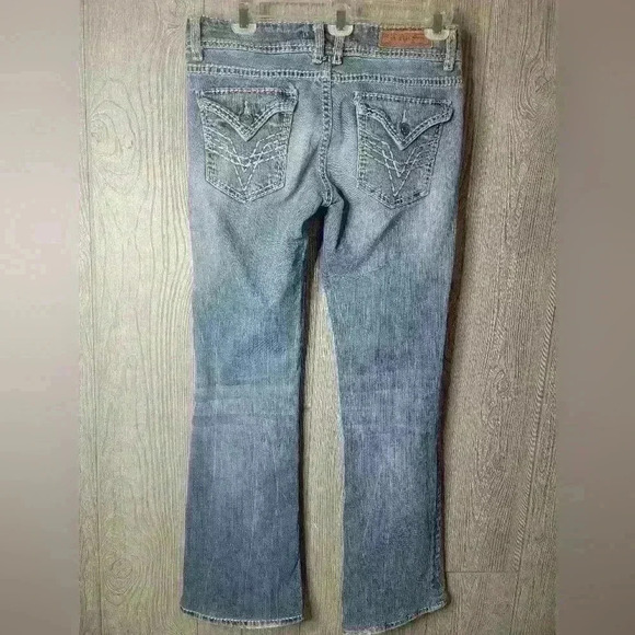 VIGOSS light wash distressed boot cute jeans size 3. - Picture 3 of 6